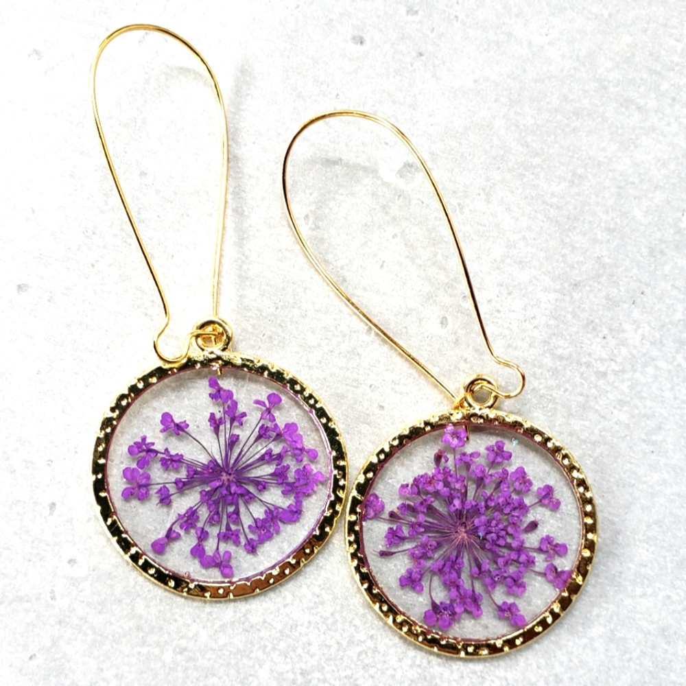 Handmade gold queen Anne's lace earrings